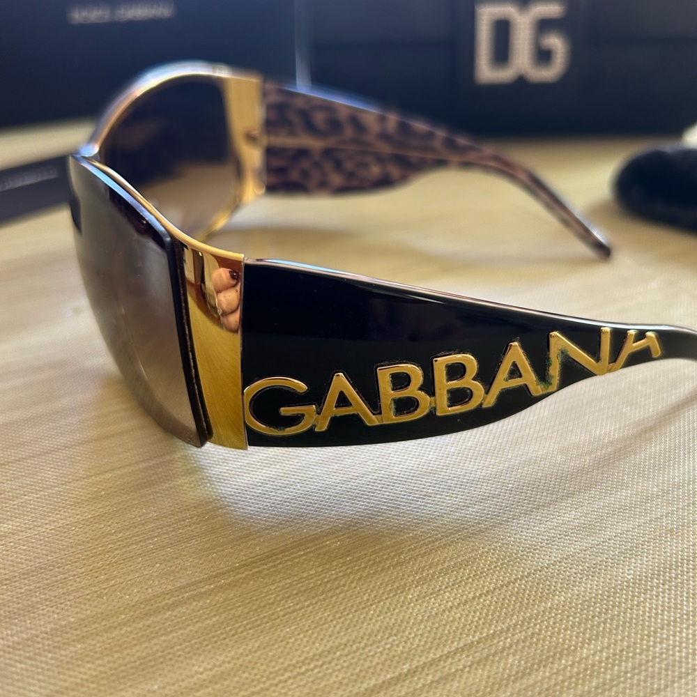 Dolce & Gabbana Vintage Sunglasses 😎 - Picture 4 of 10